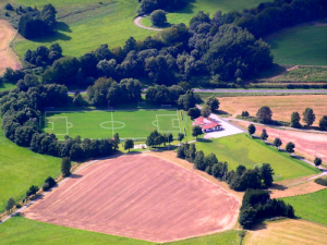 Sportplatz und Vereinsheim des SV Bavaria Wiesen – Ansicht 1